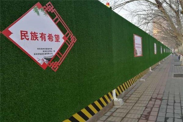 工地圍擋廣告牌這樣選,安全有保障,性價比更高